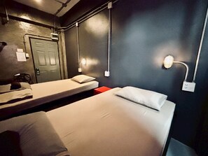 双床房, 公共浴室