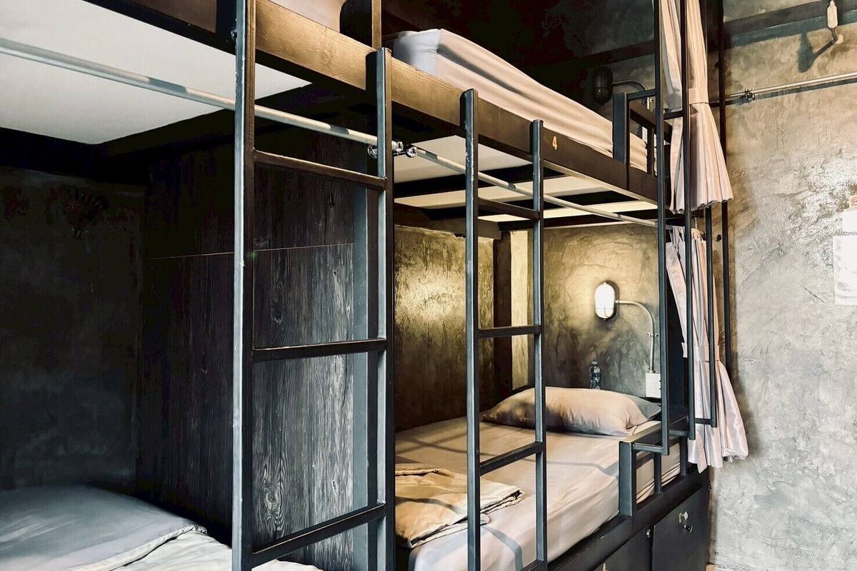 Dormitorio compartido, solo para mujeres