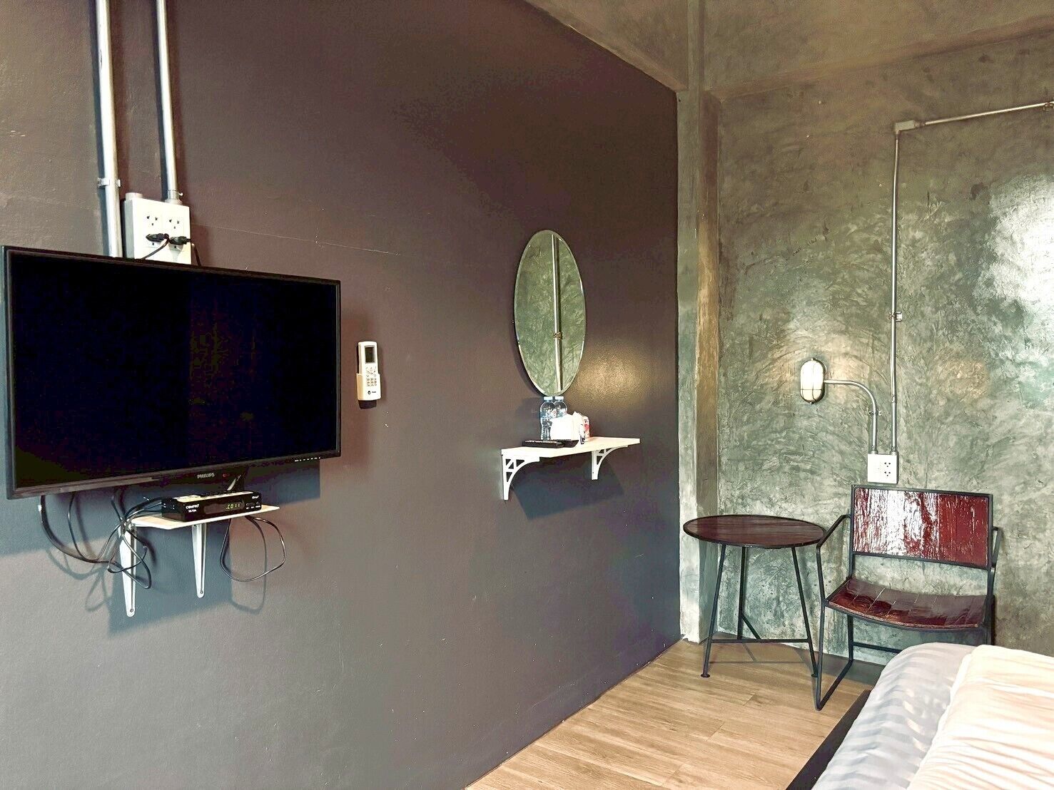 Quarto casal, banheiro compartilhado