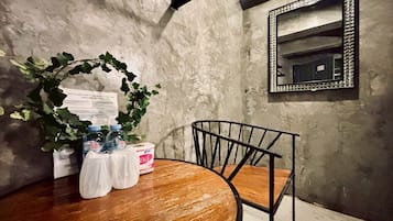 Quarto família, banheiro compartilhado | Parte interna