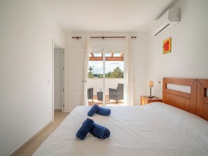 3 bedrooms, desk, Internet - Son Ganxo III by Interhome (Cala Murada)