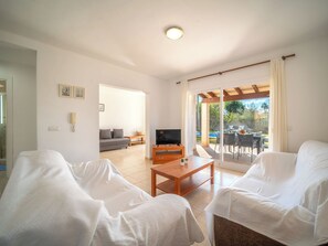 3 bedrooms, desk, Internet - Son Ganxo I by Interhome (Cala Murada)
