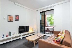 TV, offices - Trendy Teneriffe! ~ 1Bed, 1Bath, 1Car, Balconies (Teneriffe)