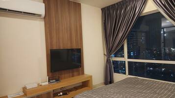 4 Schlafzimmer, Schreibtisch, Bügeleisen/Bügelbrett, kostenloses WLAN