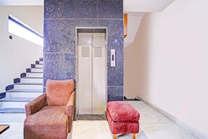 Interior - Super Townhouse LIG (Indore)