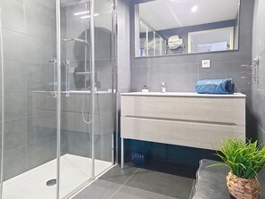 Bathroom - Golfe Horizon by Interhome (Fréjus)