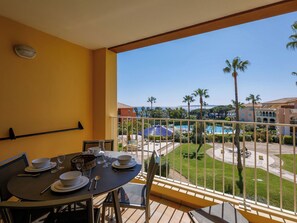 Outdoor dining - Les Rivages des Issambres by Interhome (Les Issambres)
