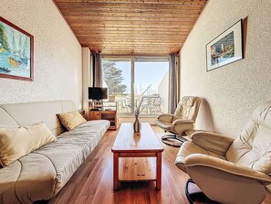 TV - Plein Sud by Interhome (La Trinité Sur Mer)