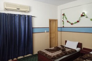 Room - Hotel Neelam Valley (Rawalpindi)