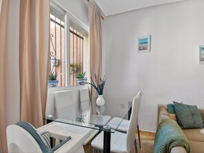 Interior - La Familia by Interhome (Los Alcázares)
