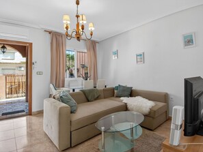 TV - La Familia by Interhome (Los Alcázares)