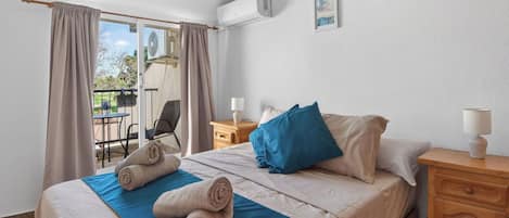 3 habitaciones, escritorio y internet