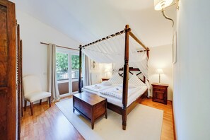 Iron/ironing board, travel cot, free WiFi, bed sheets - "Waldgeflüster" vacation apartment in Heringsdorf between the forest and the sea (Heringsdorf)