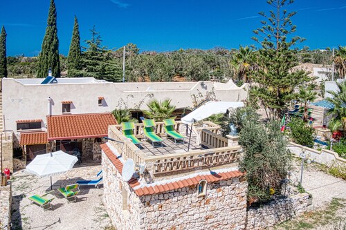 Villa Tulipano - Elegant Villa in Torre Pali, Salento