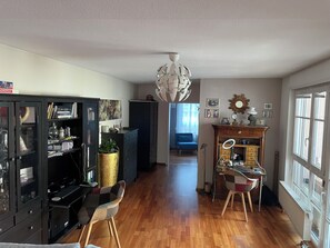 Uklassifisert bilde, 3 av 13, knapp