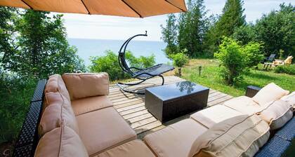 My Lake Paradise Lakefront Hottub