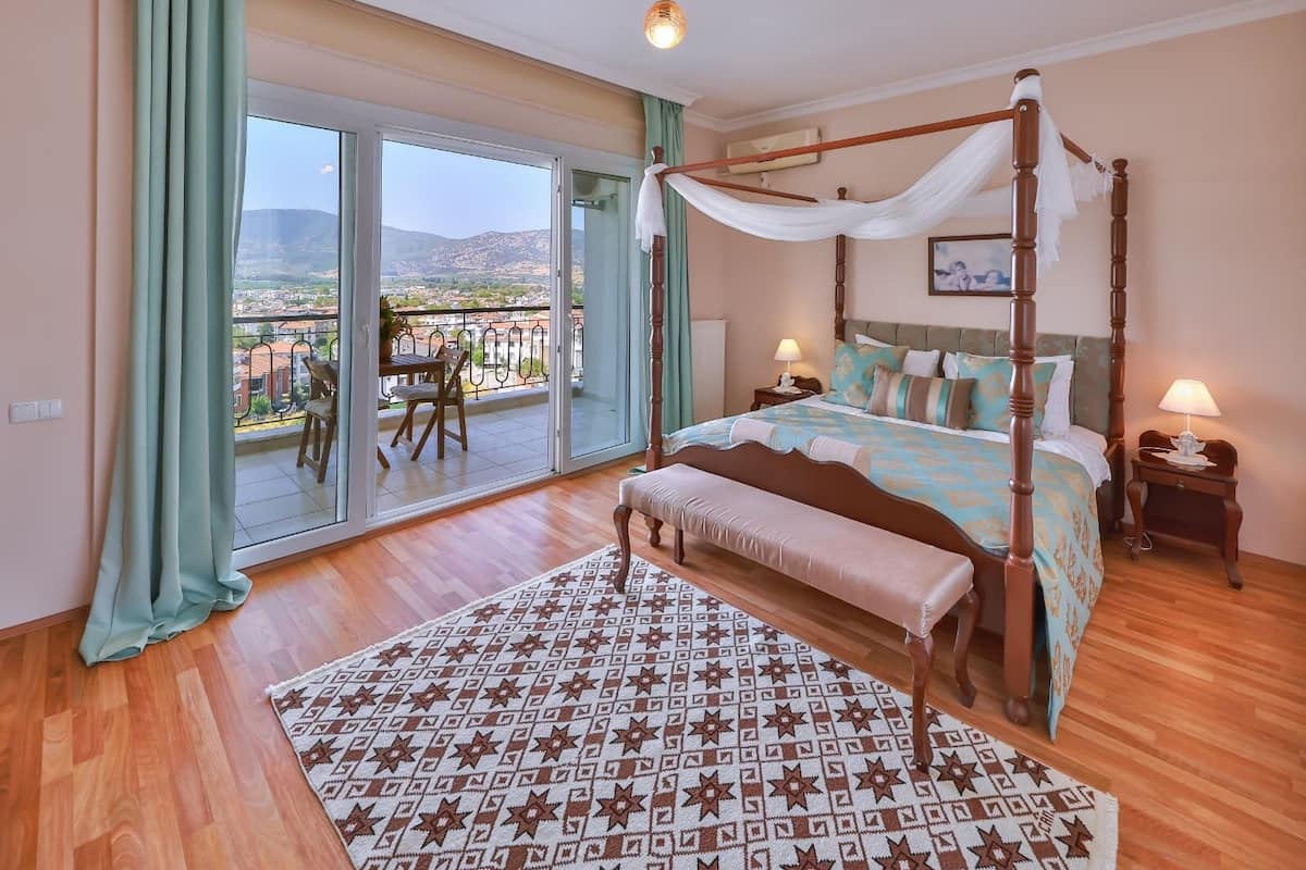 Deluxe Double Room, Balcony, Mountain View | Blackout drapes, iron/ironing board (on request), WiFi (free)