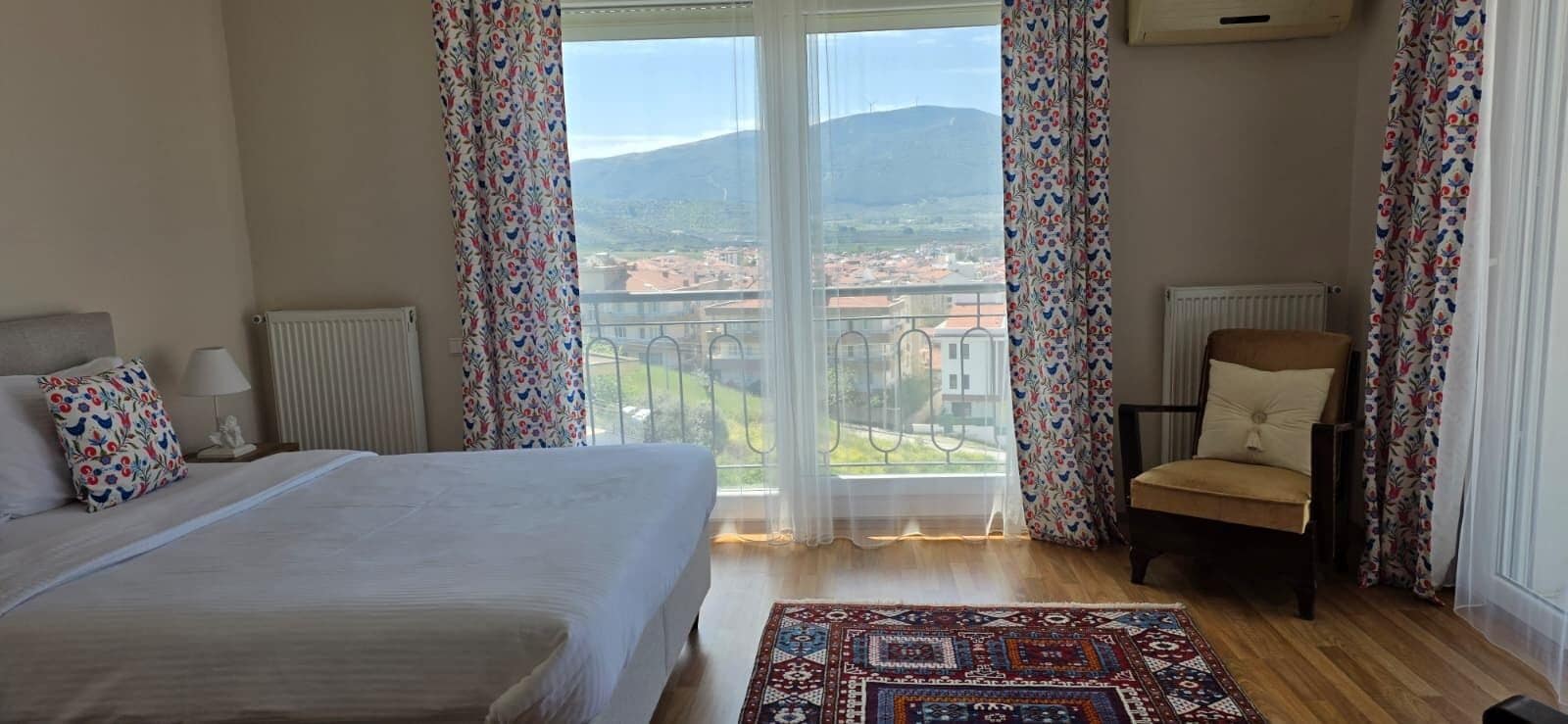 Family Room, Balcony, Mountain View