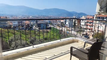 Deluxe-Apartment, Balkon, Bergblick | Balkon