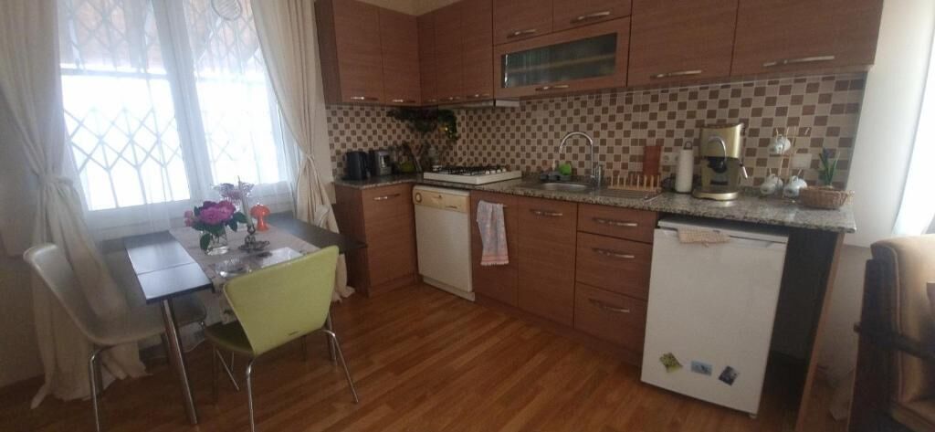 Deluxe Apartment, Balcony, Mountain View | Private kitchen