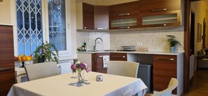 Familjerum - balkong - utsikt mot bergen | Restauranger