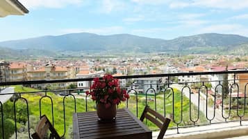 Deluxe-Doppelzimmer, Balkon, Bergblick | Balkon