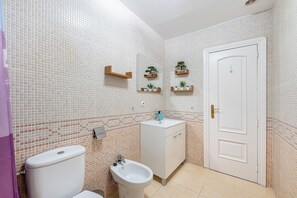 Apartment, 2 Bedrooms, Smoking, Terrace | Bathroom