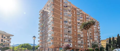 Apartment, 2 Bedrooms, Smoking, Terrace | Front of property