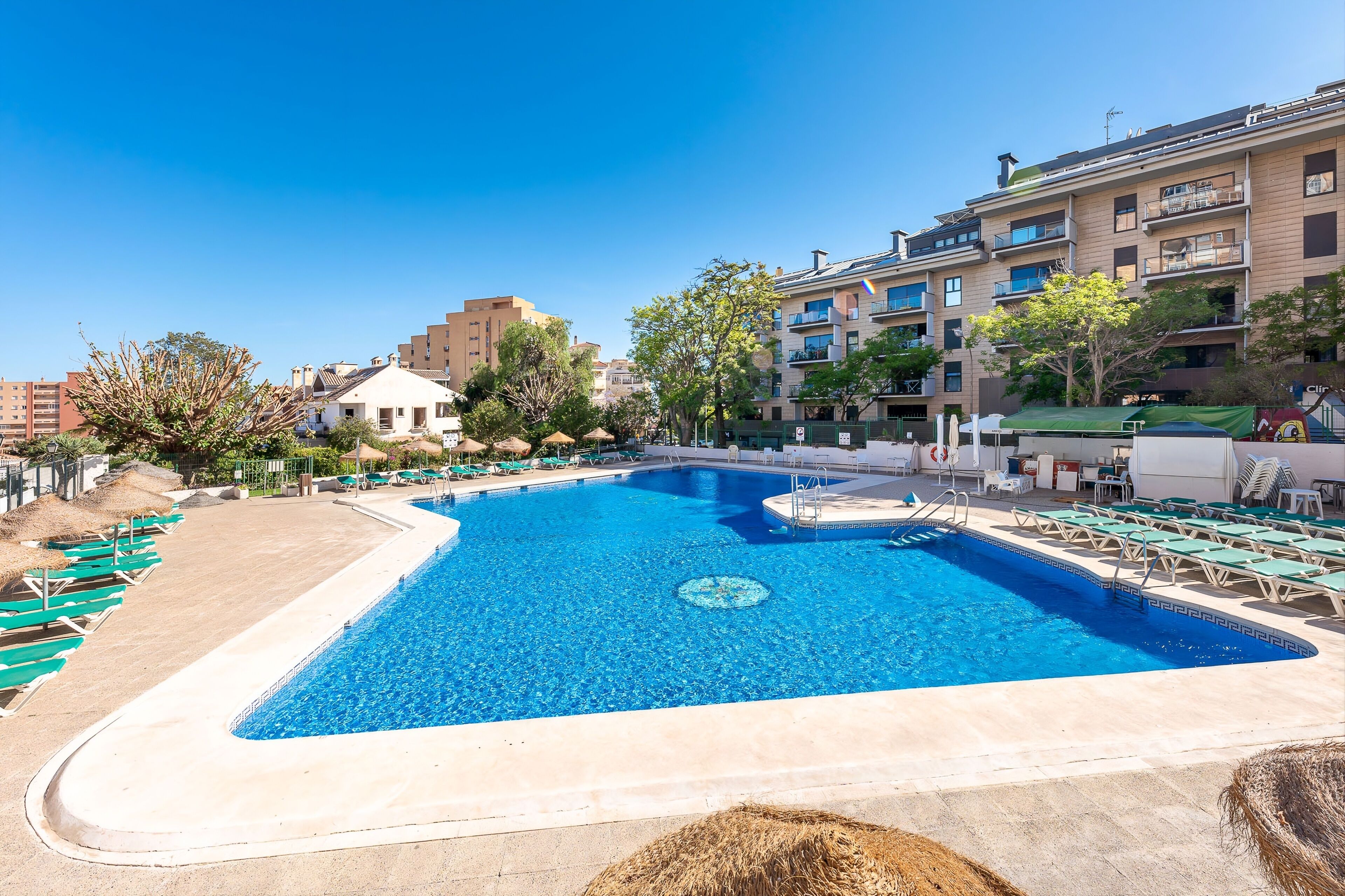 Apartamento, 2 habitaciones, fumadores, terraza | Piscina | Una piscina al aire libre
