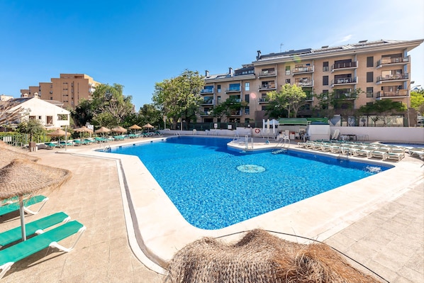 Outdoor pool - Spain Breaks - 2 bed apt With 2 Pools, Airco, Wifi (Benalmádena)