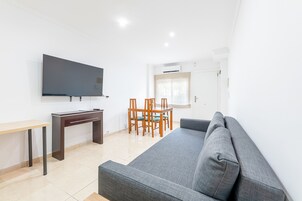 Apartment, 2 Bedrooms, Smoking, Terrace | Living room