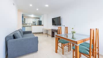 Appartement, 2 chambres, fumeurs, terrasse | Salle de séjour