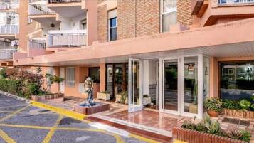 Apartamento, 2 quartos, para fumantes, terraço | Fachada