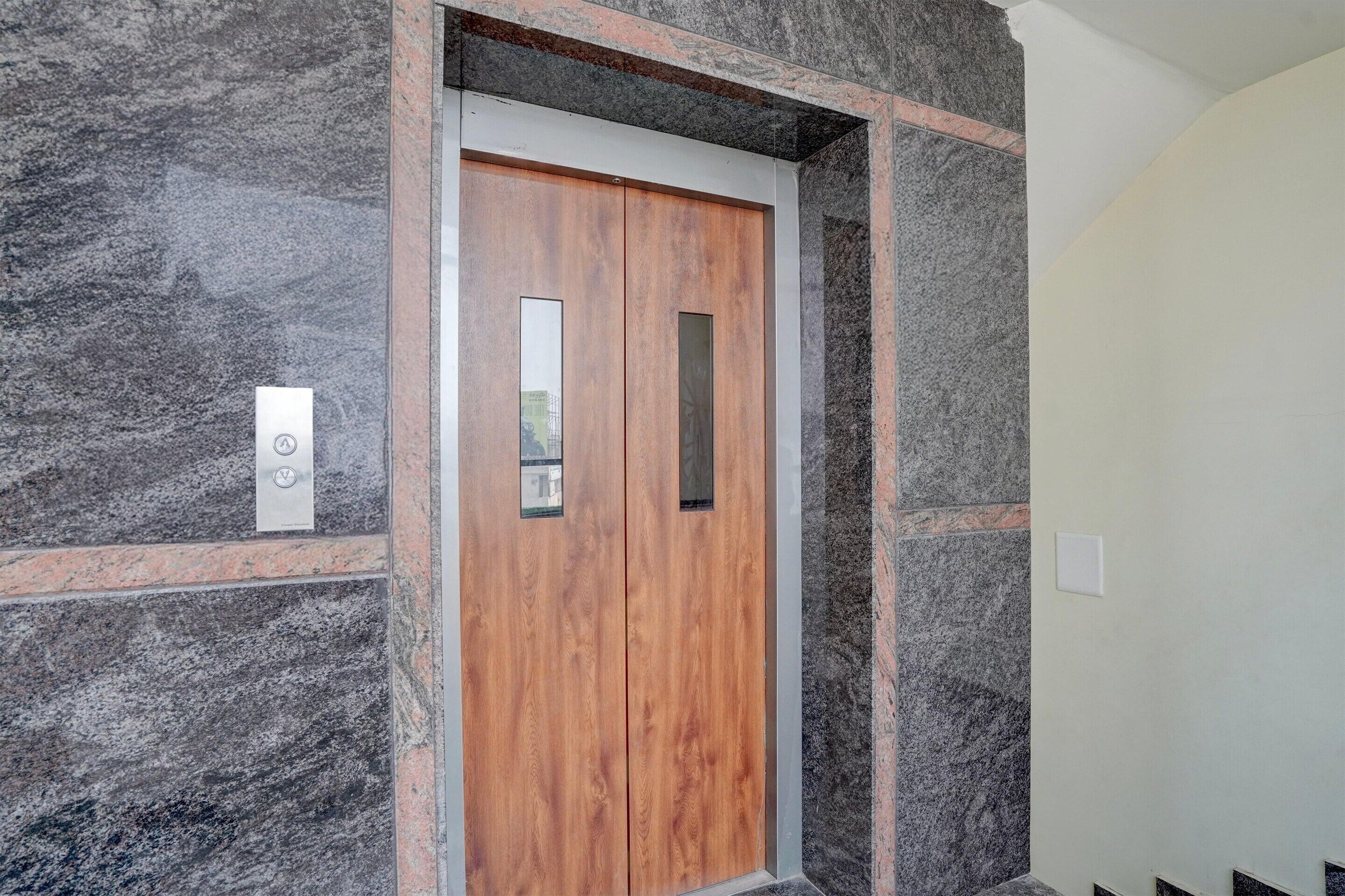 하우스 | 리셉션