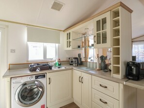 Cottage | Private kitchen - Debonair Atlas Caravan Rental Stonham Barns (Stowmarket)