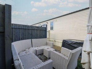Cottage | Terrace/patio - Debonair Atlas Caravan Rental Stonham Barns (Stowmarket)