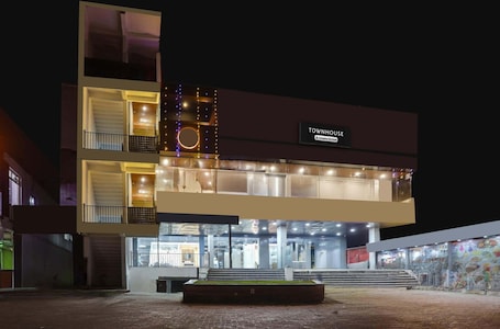 House | Exterior. Classic With Balconyhaldwani INN