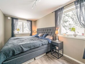 3 bedrooms, desk, internet - Paradislyckan by Interhome (Huddinge)