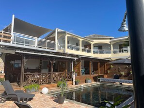 Pool - Peaceful lodging in Tampon, ocean view - 2 guests (Le Tampon)