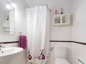 Bathroom - Nice apartment in Santa Margarida - 5 guests (Roses)
