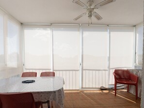 Dining - Nice apartment in Santa Margarida - 5 guests (Roses)