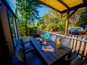 Outdoor dining - Mobile home with AC - 6 guests (Balaruc-les-Bains)