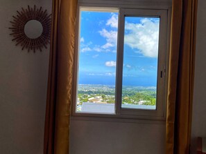 Interior - Lodging with pool, sea view - 4 guests (Le Tampon)