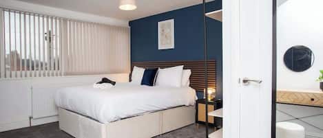 3 bedrooms, iron/ironing board, free WiFi, bed sheets