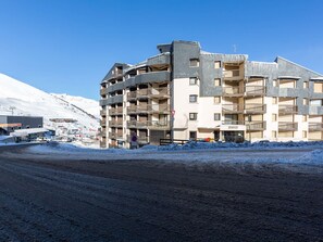 Exterior - Apartment for 4 near ski slopes with view (Saint-Lary-Soulan)