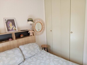 Room - Charming apartment, port view - 4 guests (Canet-Plage)