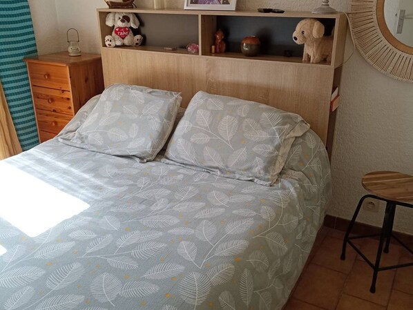 Room - Charming apartment, port view - 4 guests (Canet-Plage)