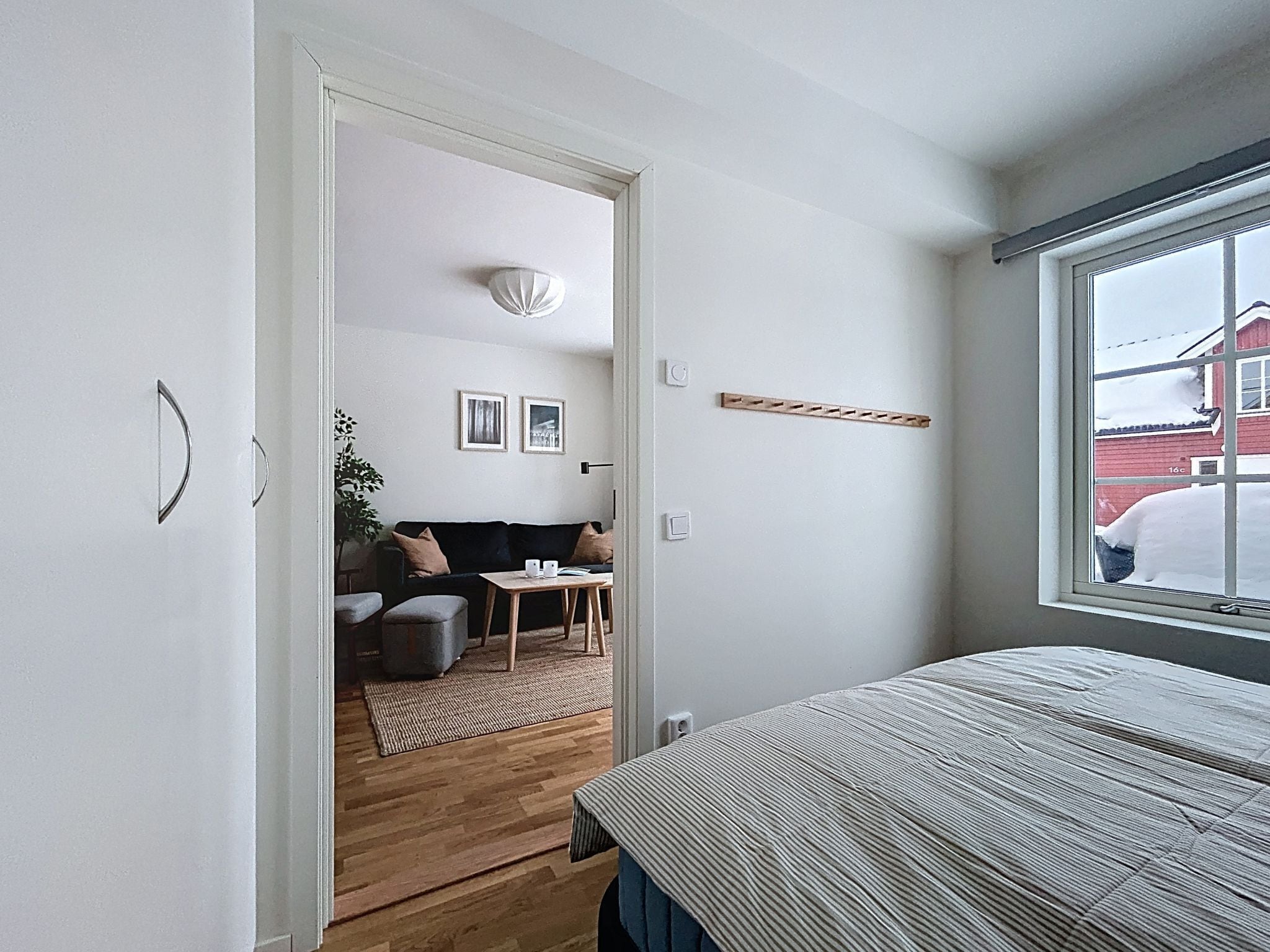 3 chambres, bureau, accès Internet