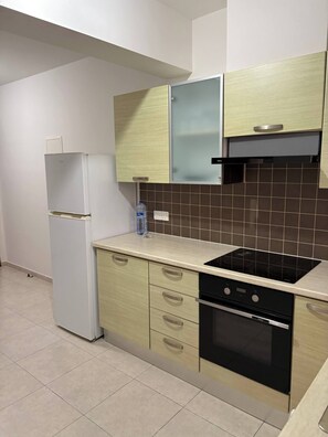 Apartment, Beach View | Private kitchen - MOZAFIATO (LARNAKA)