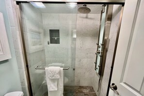 Bathroom - PAC 201...Great Ocean View, 2nd floor 2BR/2BA condo overlooks lagoon (Saint Augustine)